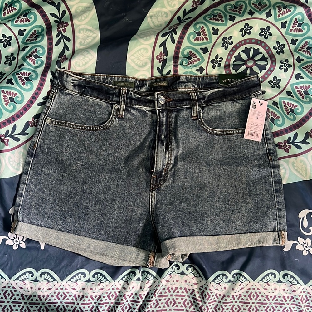 Brand new Wild Fable high waisted jeans shorts.